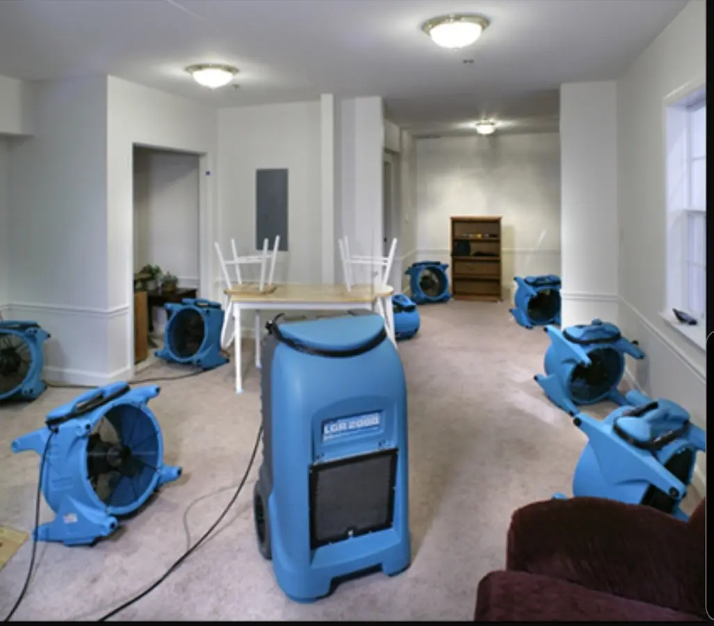 Air movers and dehumidifier setup for Water Extraction & Removal in Innsbrook
